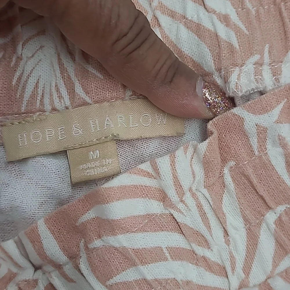 Hope & Harlow Pink/White Linen Shorts Size M